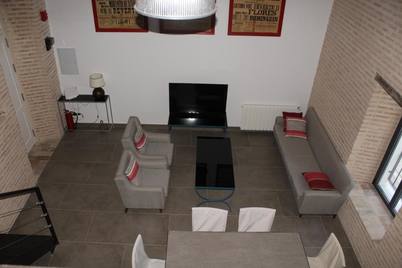 Cozy & Modern Apartment Hombre De Piedra Севілья Екстер'єр фото